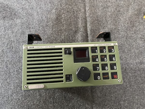 Radio Sailor compact VHF RT2048