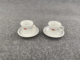 Tazas de café con logo de la Cª trasmediterranea
