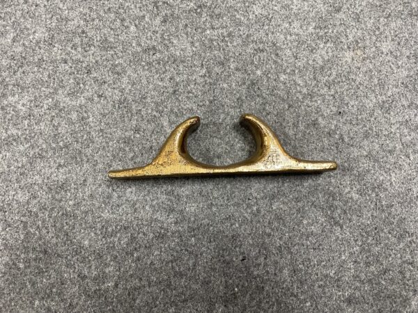 Guiacabos recto de bronce. - Image 2