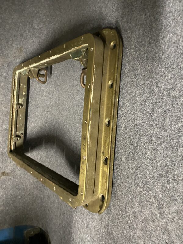 Portillo de bronce. - Image 5