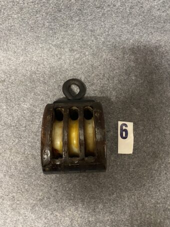Polea de madera con tres roldanas de nilón