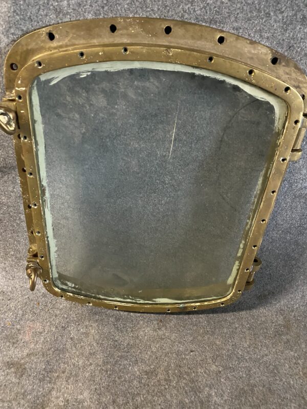 Portillo rectangular de bronce