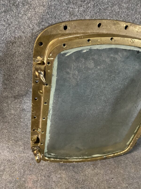 Portillo rectangular de bronce - Image 2