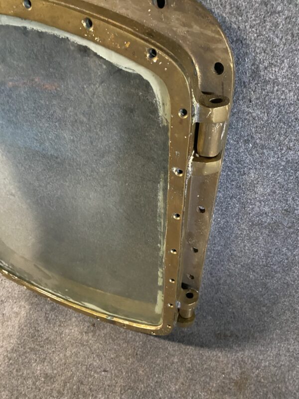 Portillo rectangular de bronce - Image 3