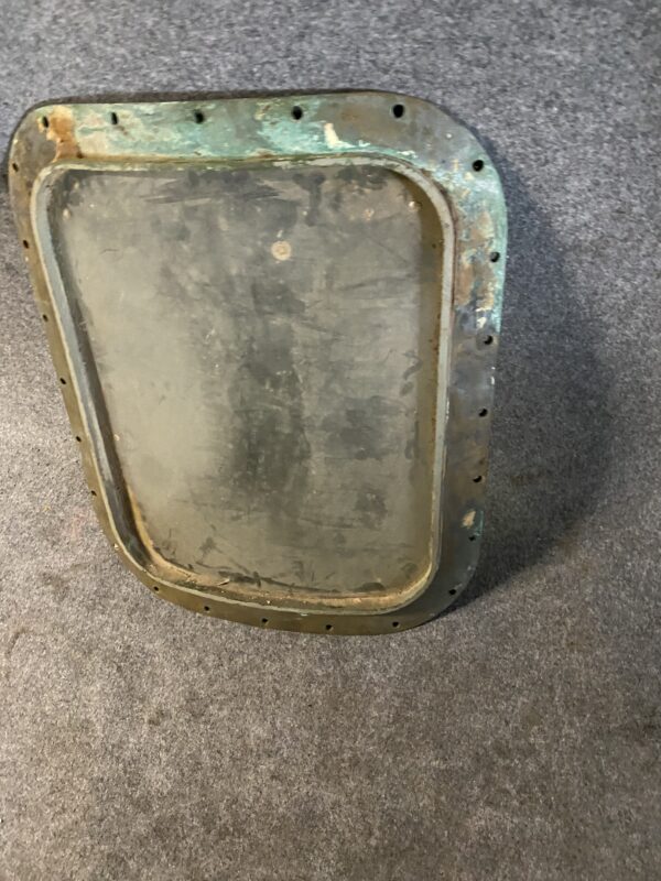 Portillo de bronce con  curvatura - Image 3