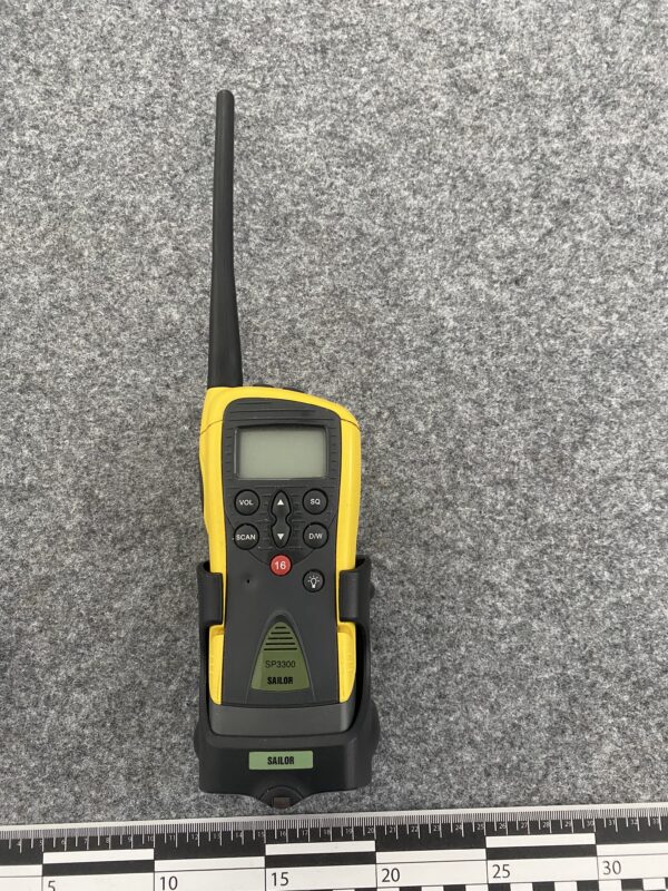 Vhf portatil Sailor SP3300 - Image 2